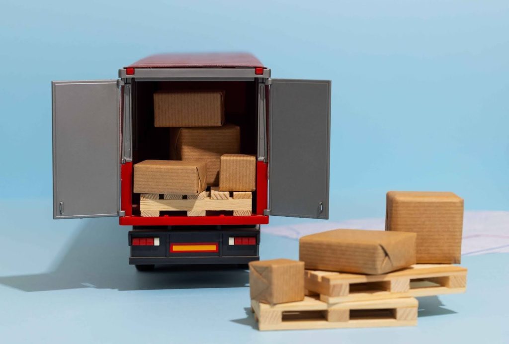 Perbedaan FTL dan LTL dalam Pengiriman Darat (freepik)